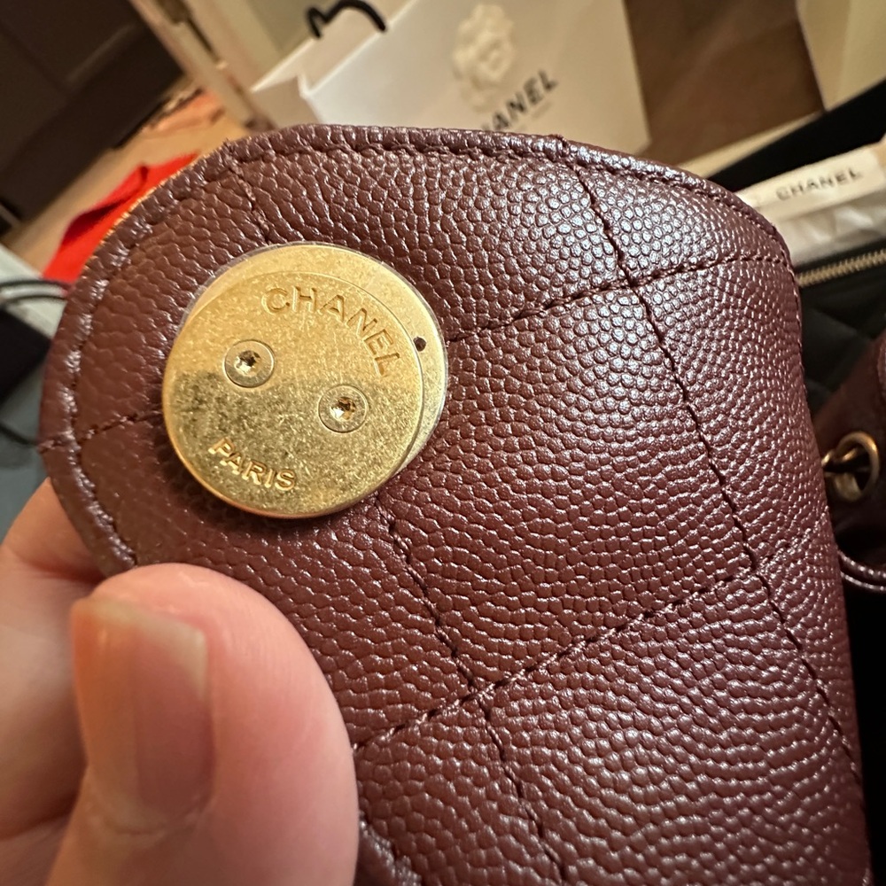 ❌SOLD❌Chanel 25 Small Handbag S25 Brown Grained Calfskin – Fresh from Boutique - Picture 12 of 16